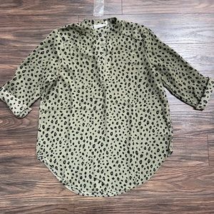 NWT LUSH WARREN SPLIT NECK BLOUSE LEOPARD SMALL